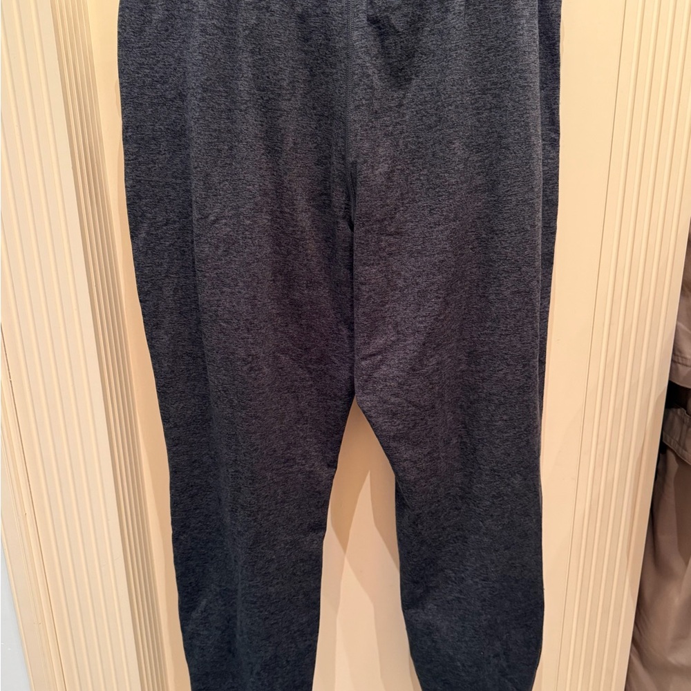 Like New Vuori Performance Jogger Small Charcoal Heather - Picture 7 of 7
